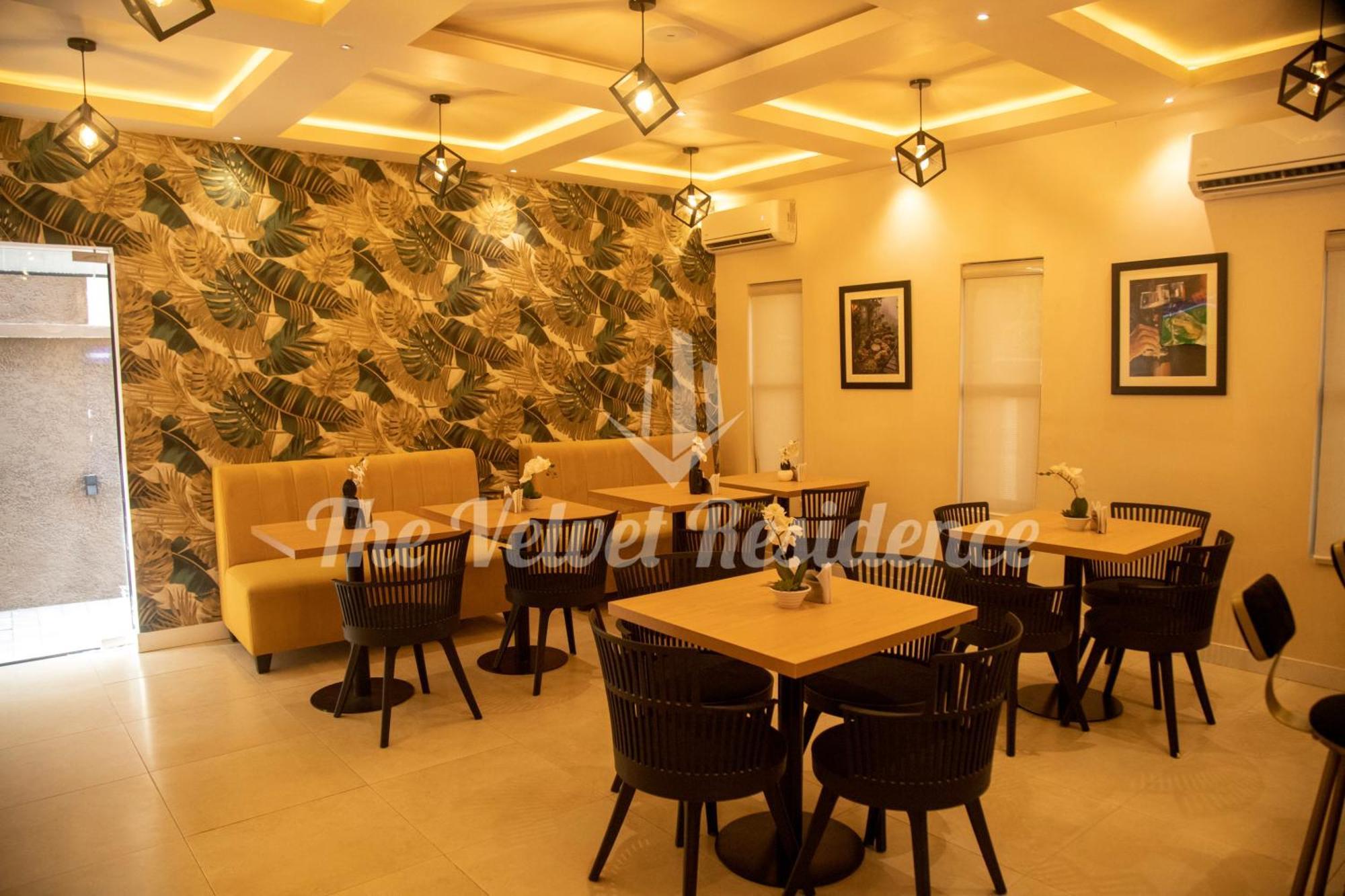 The Velvet Residence Abuja Buitenkant foto